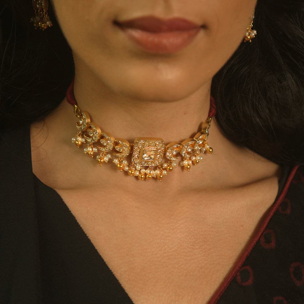 Jeanne Choker - fantasy jewelry with elegance and charm, perfect for royal and magical moments.