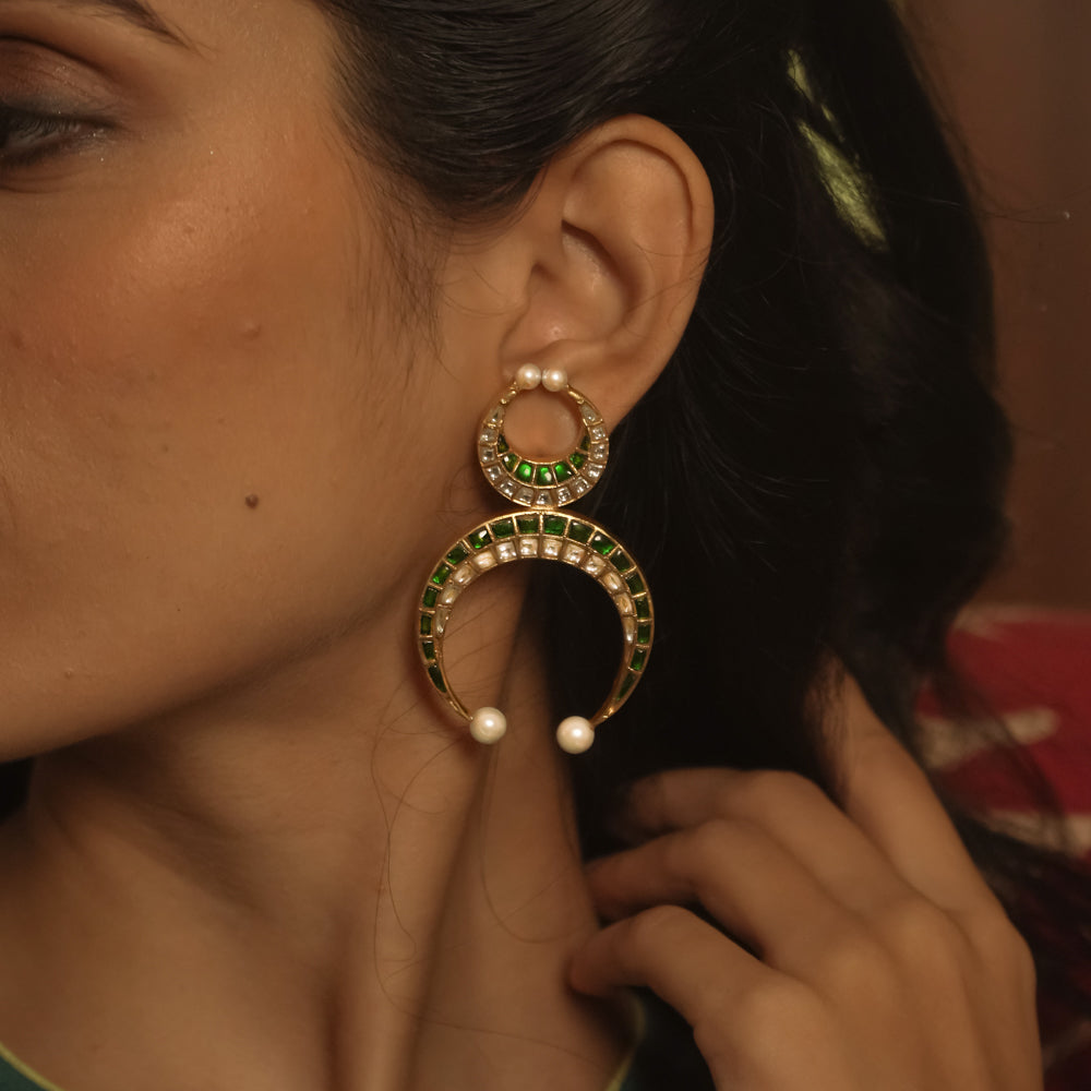 Dina Earrings (Green) - fantasy jewelry with elegance and charm, perfect for royal and magical moments.