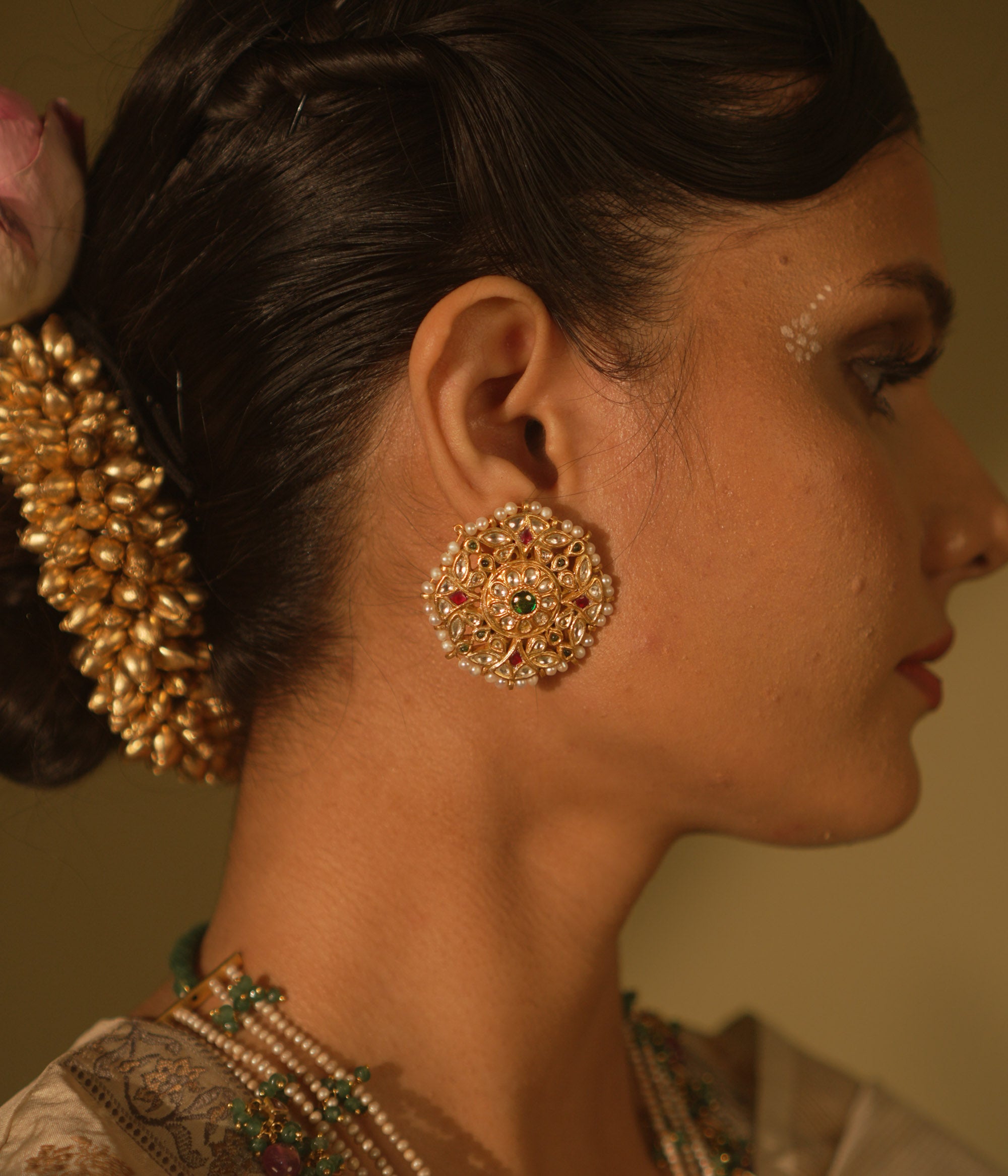  Floral Kundan ear studs with pearls—delicate, vibrant, and full of gentle morning charm.