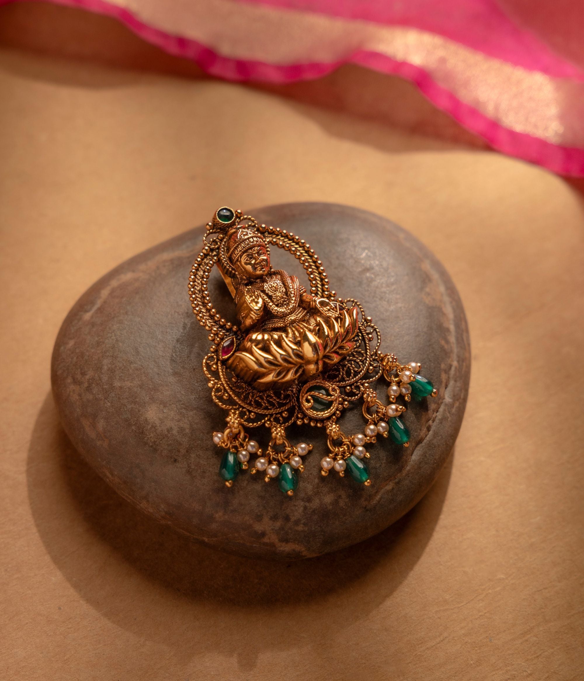 Handcrafted-silver-jewellery-pendant-chennai.jpg
