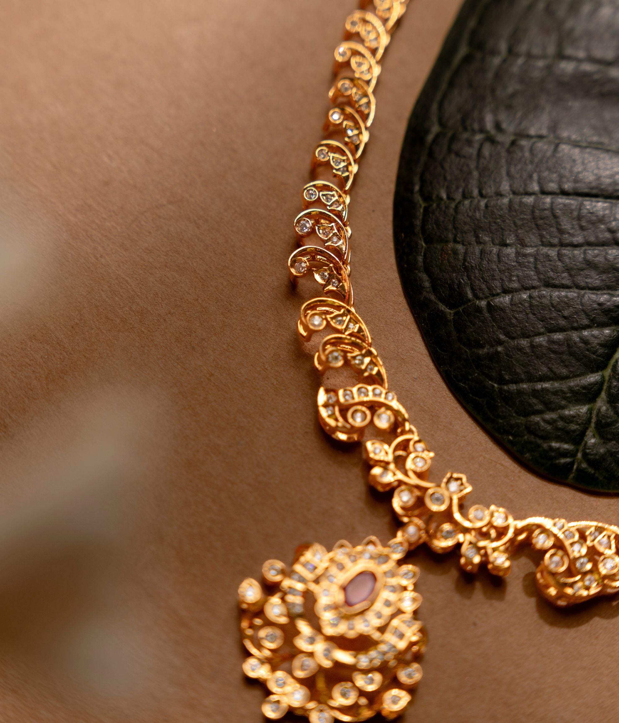 Exquisite-silver-jewellery-necklace-Chennai.jpg