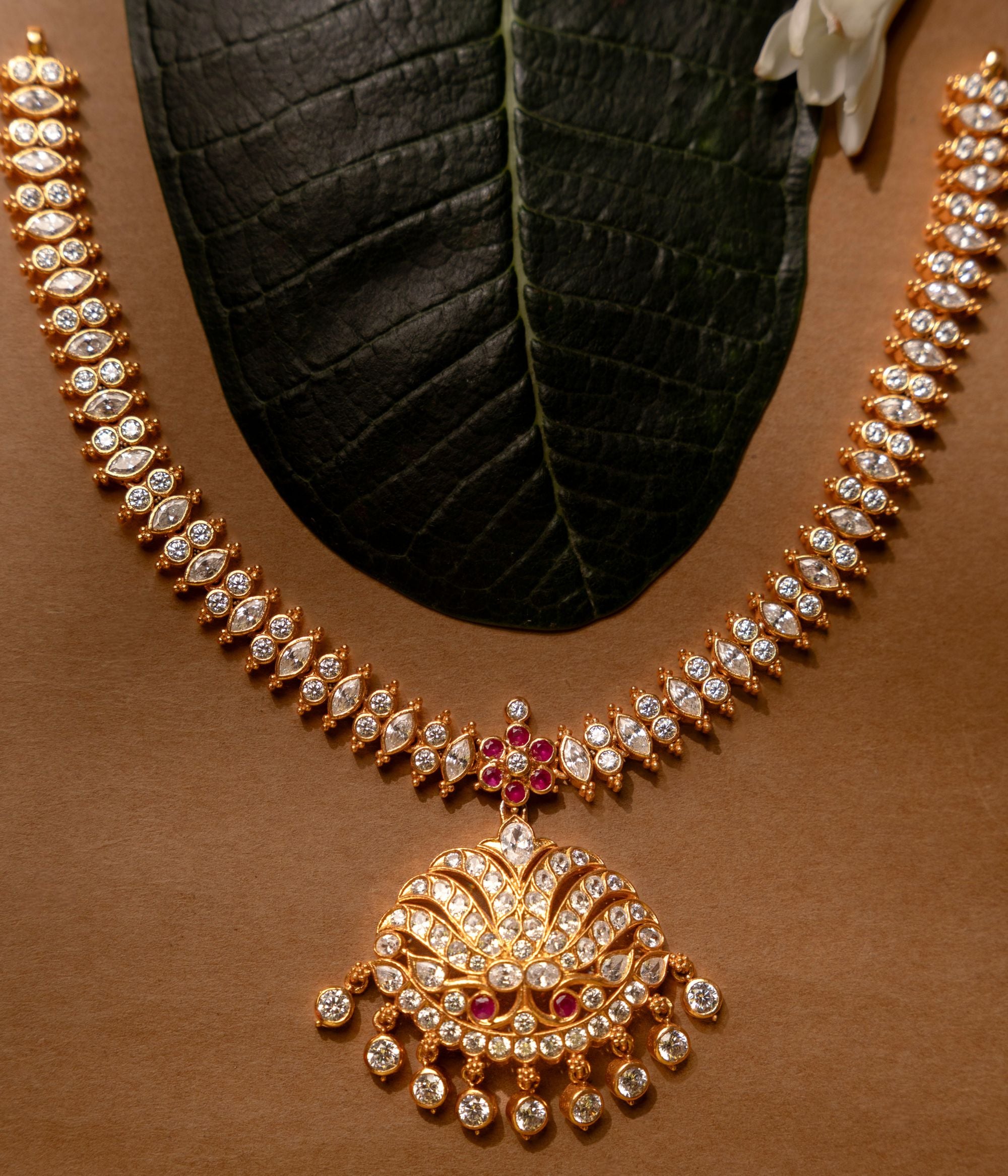 Handcrafted-silver-jewellery-necklace-Chennai.jpg