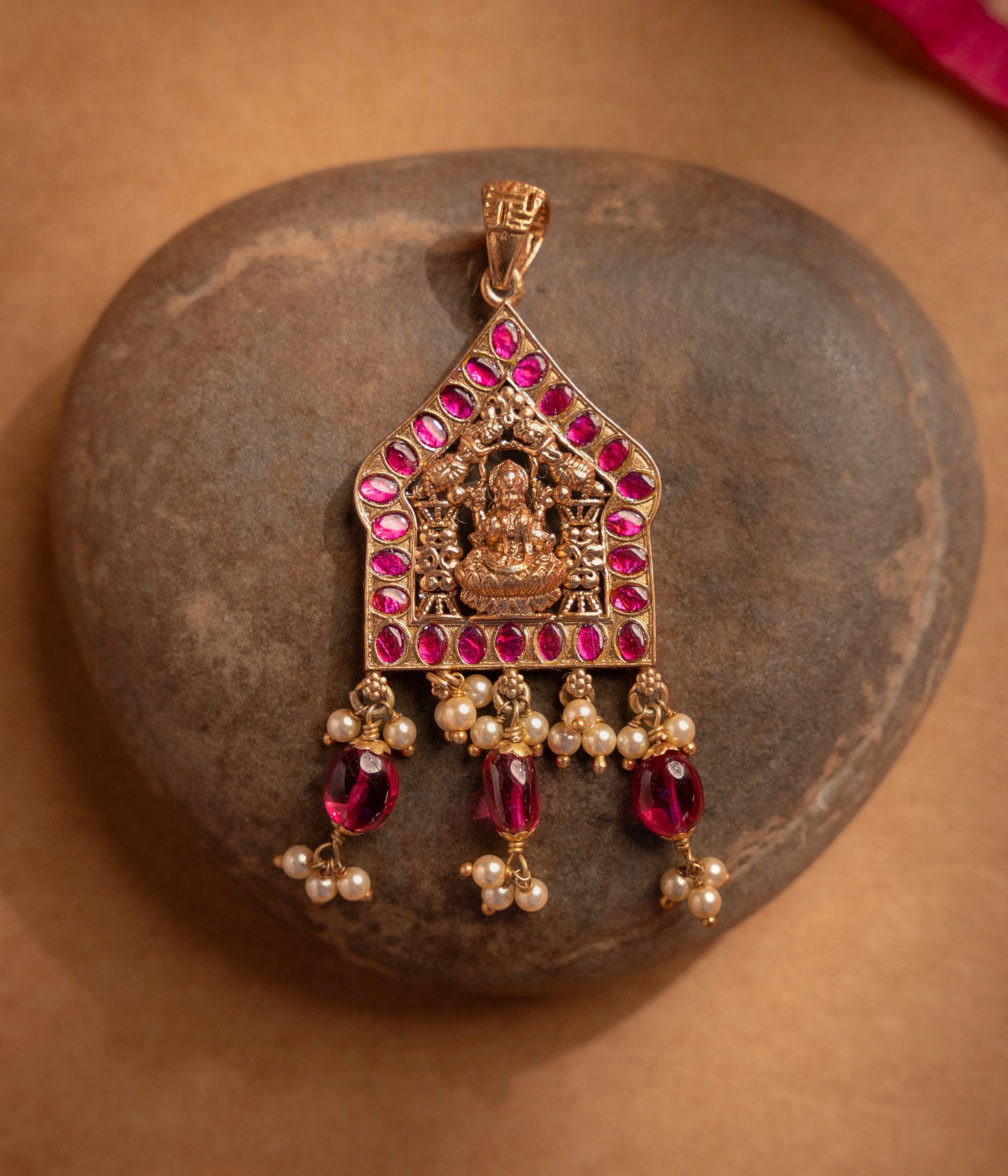Luxury-silver-jewellery-pendant-Chennai.jpg