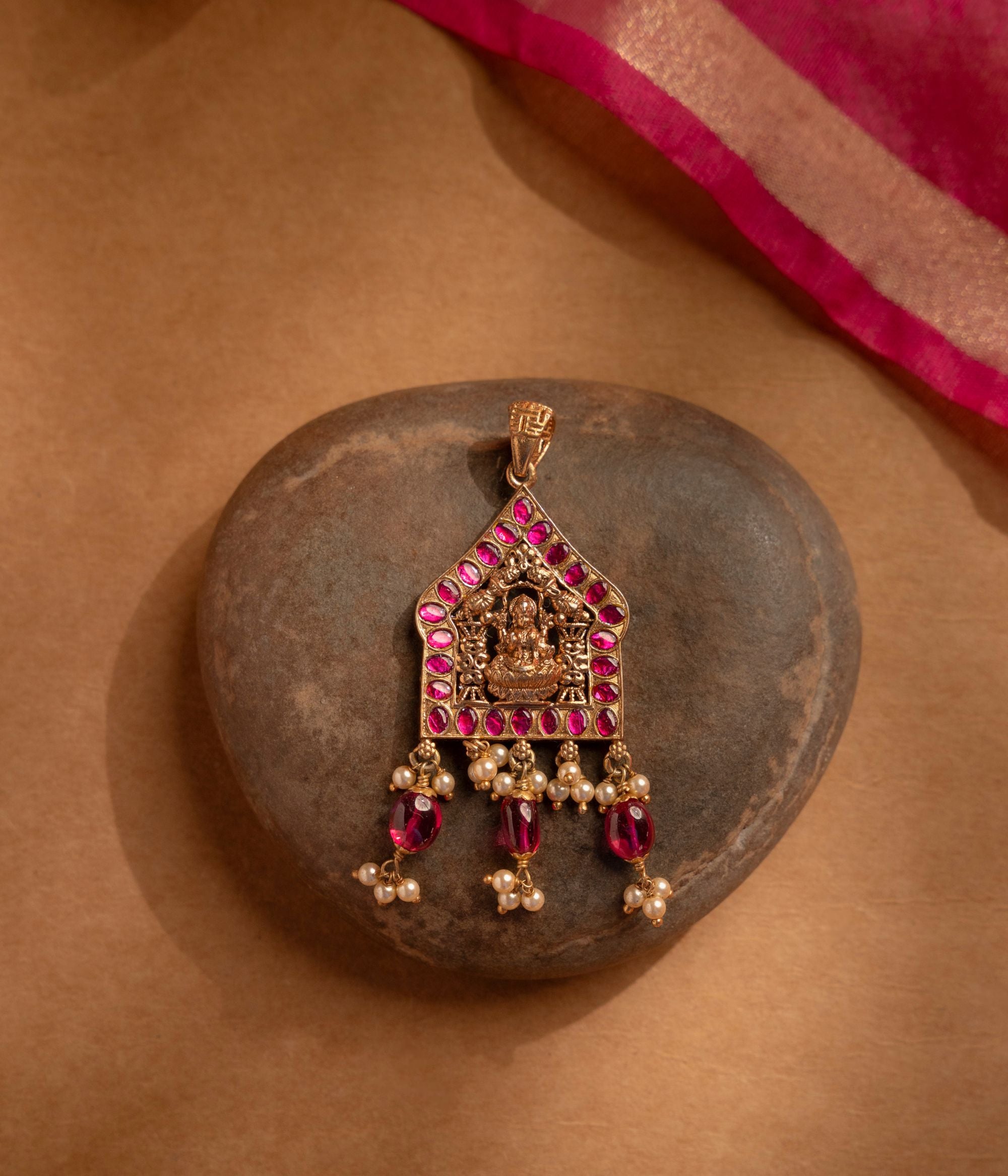 Unique-silver-jewellery-pendant-Chennai.jpg