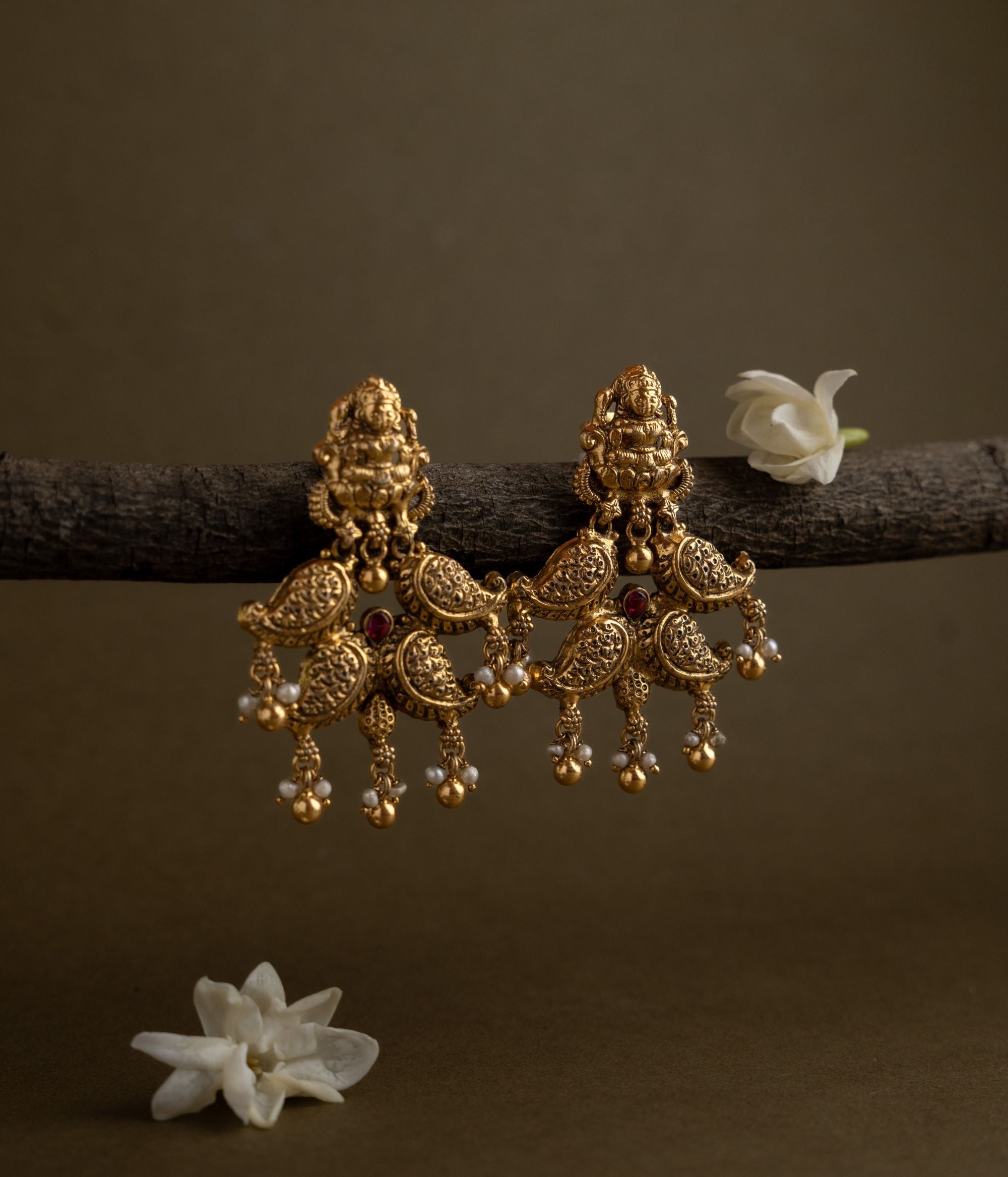 Handcrafted-silver-jewellery-earrings-Chennai.jpg