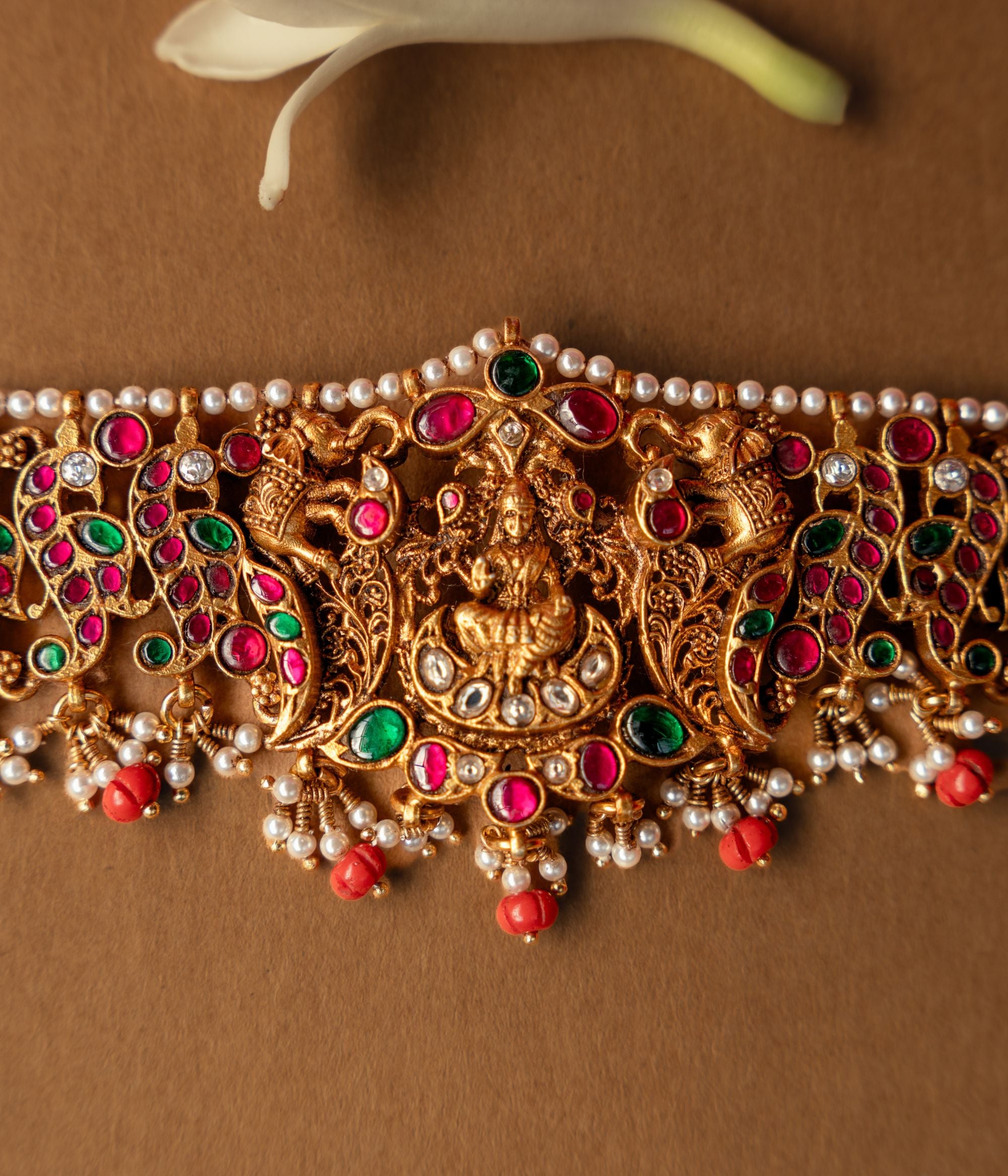 Exquisite-silver-jewellery-choker-Chennai.jpg