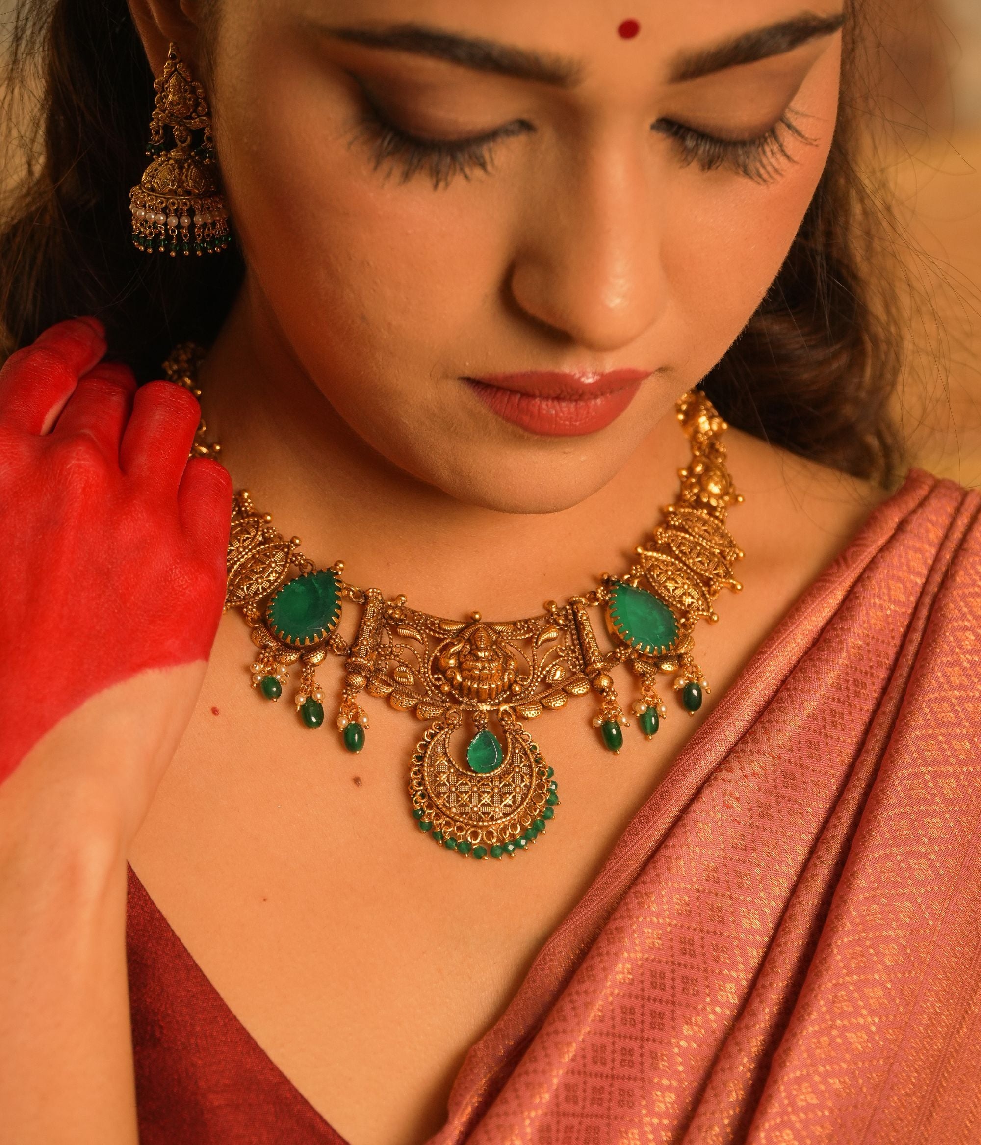Handcrafted-silver-jewellery-necklace-Chennai.jpg
