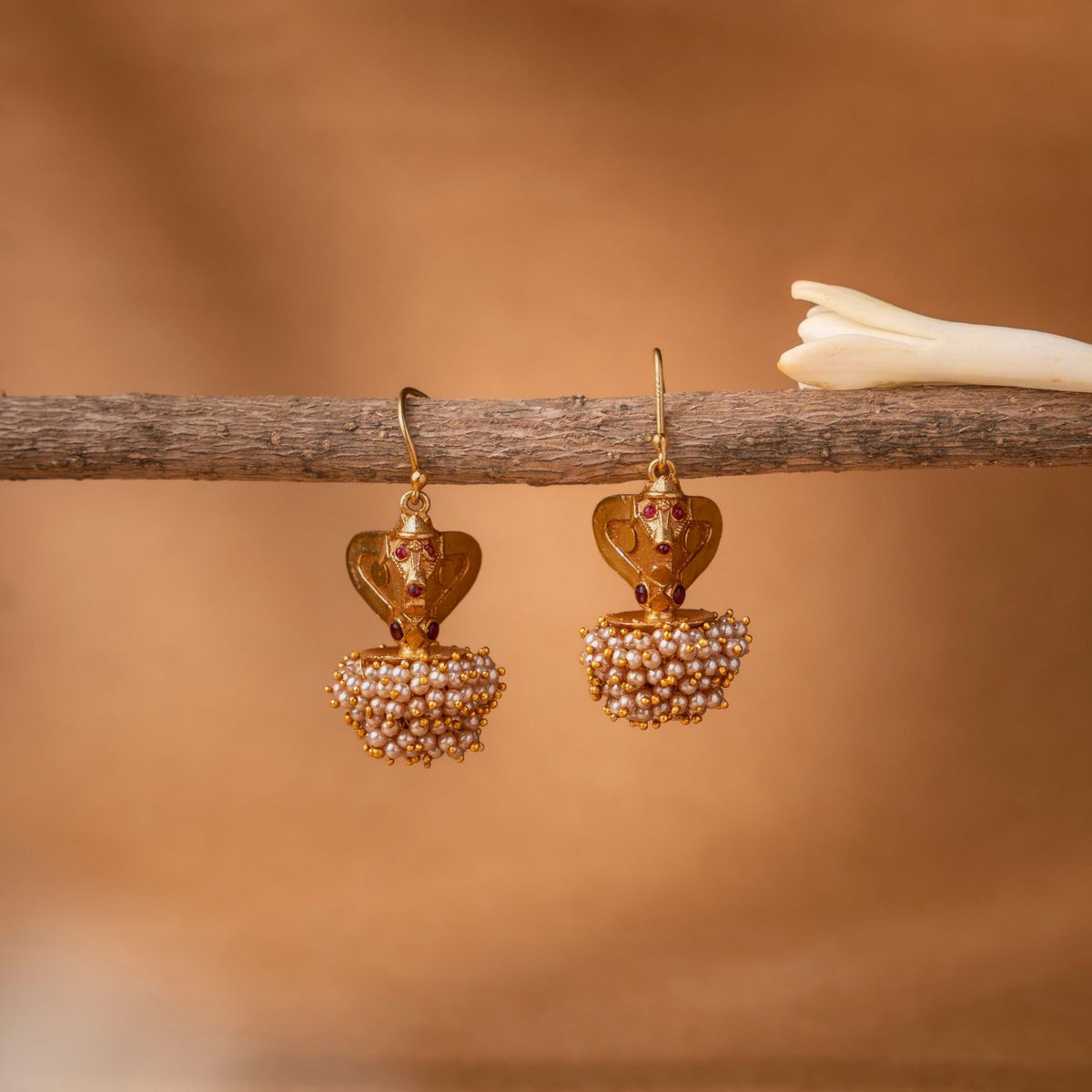 Exquisite-silver-jewellery-earrings-Chennai.jpg