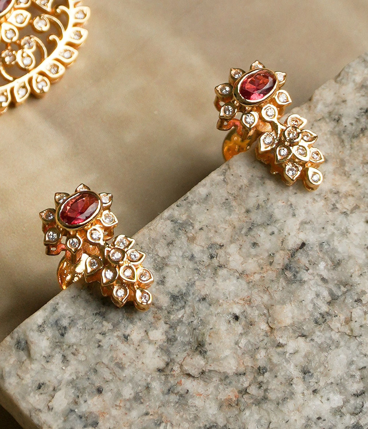 Luxury-silver-jewellery-studs-Chennai.jpg