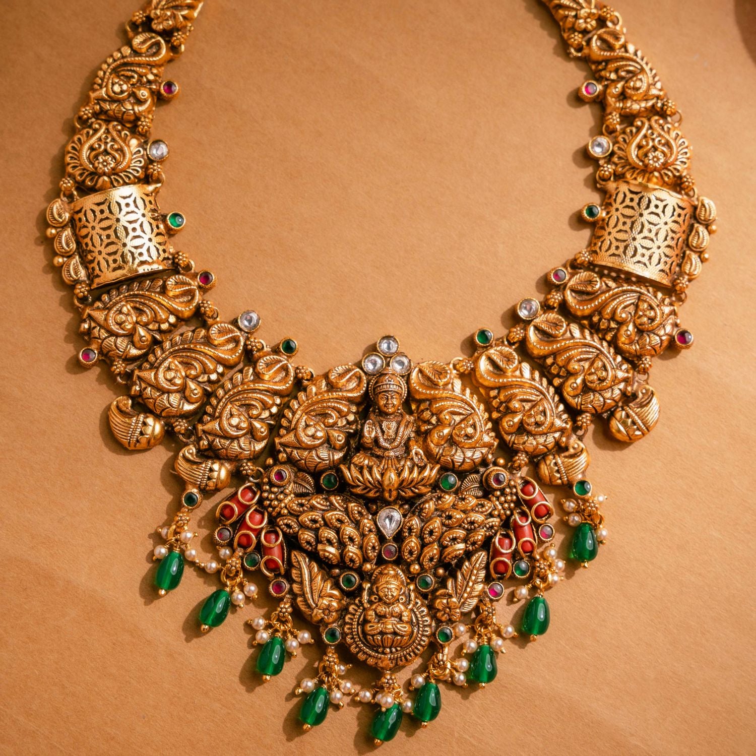 Exquisite-silver-jewellery-necklace-Chennai.jpg