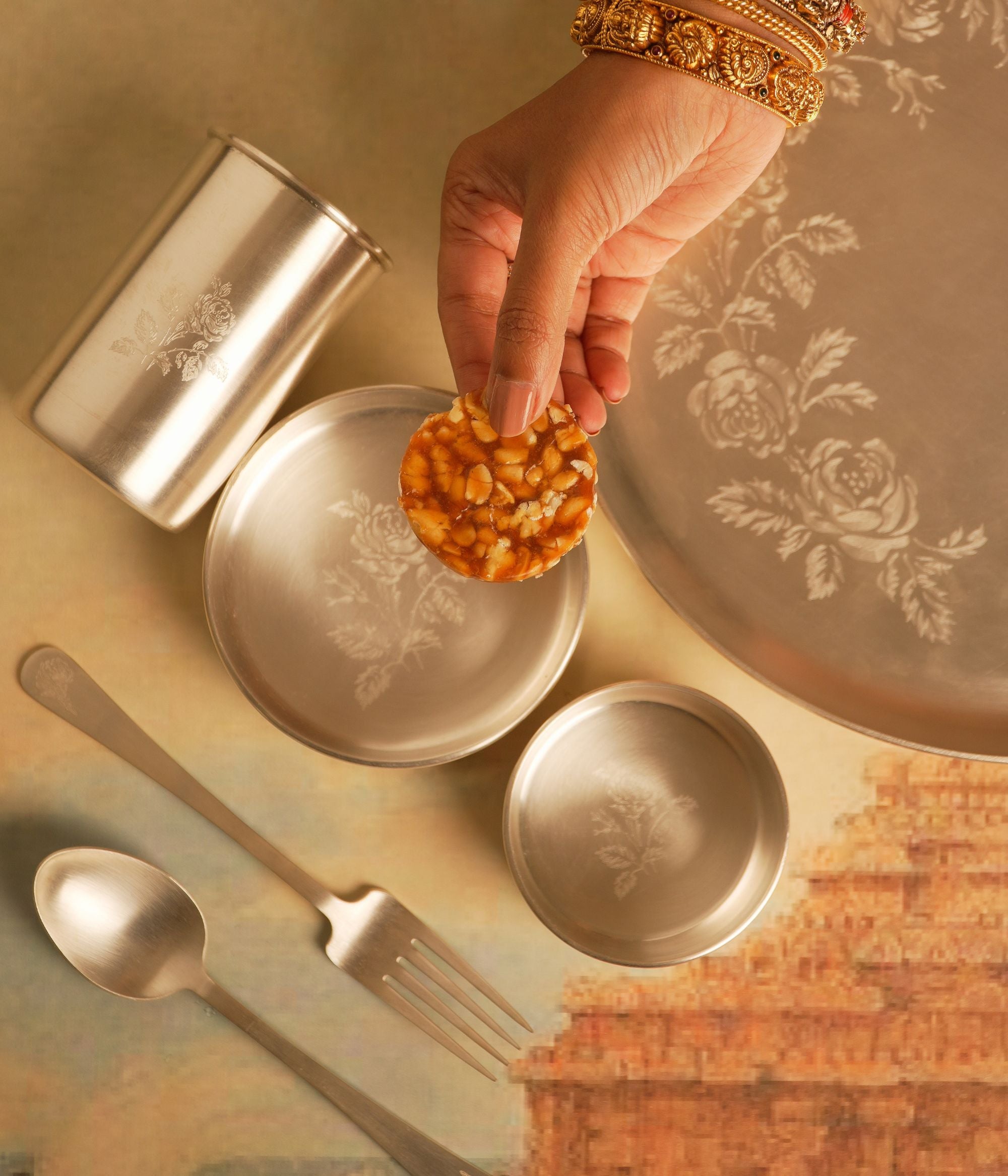 Handcrafted-silver-jewellery-dining-Chennai.jpg