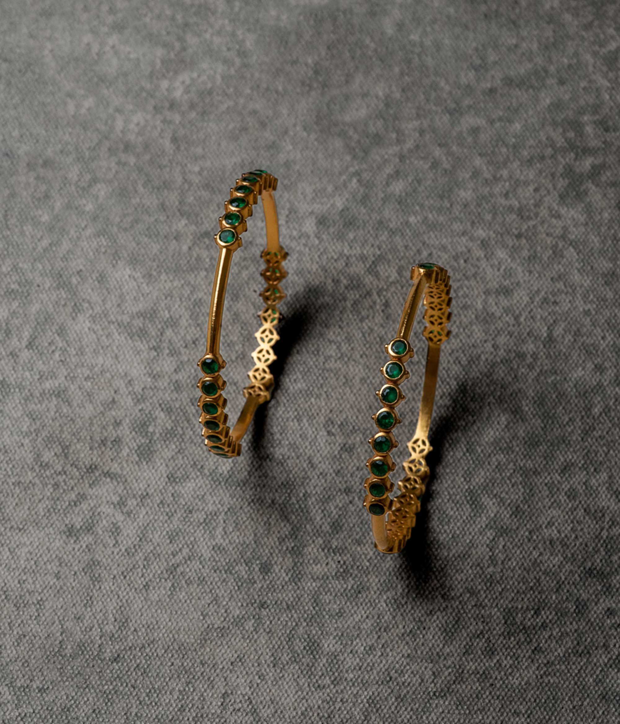 Saira Bangle
