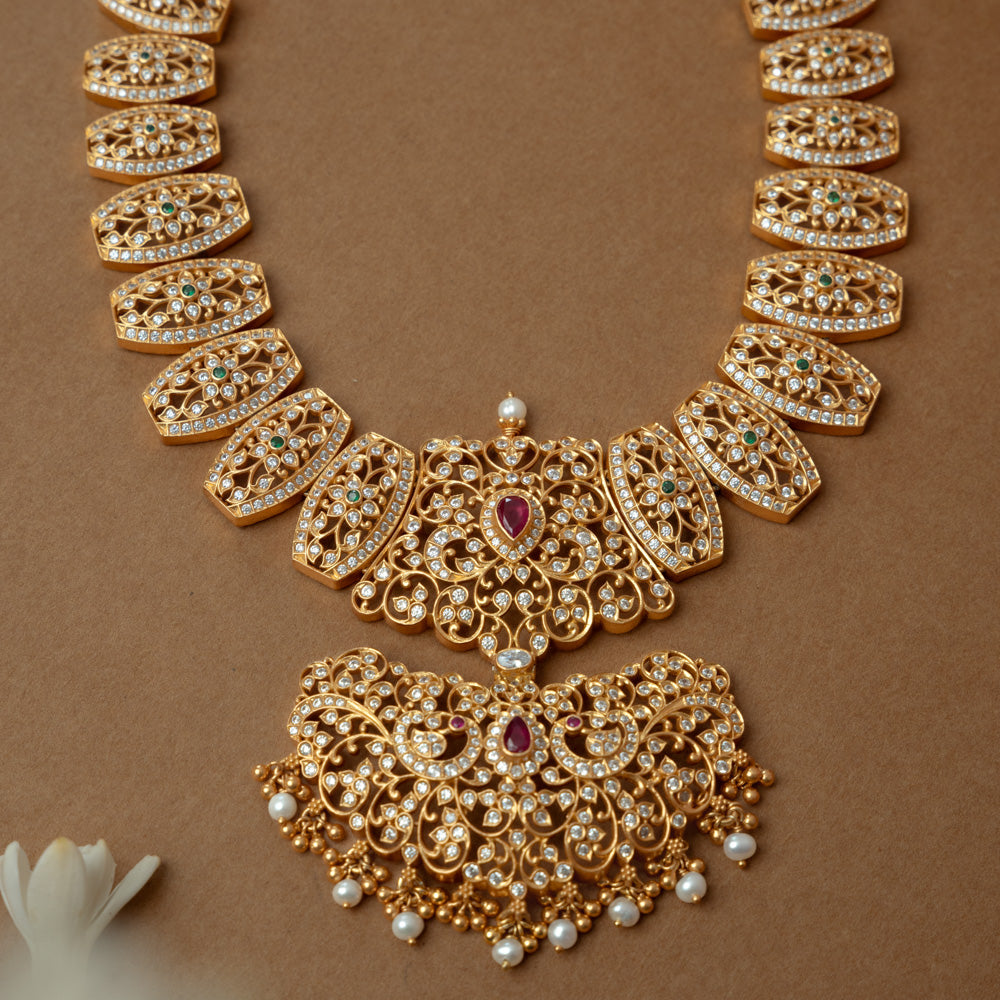 Stone Necklace with Red Polki Stone, White Polki Stone, Green Polki Stone, Swarovski Stone, Pearls, themed around Vintage.