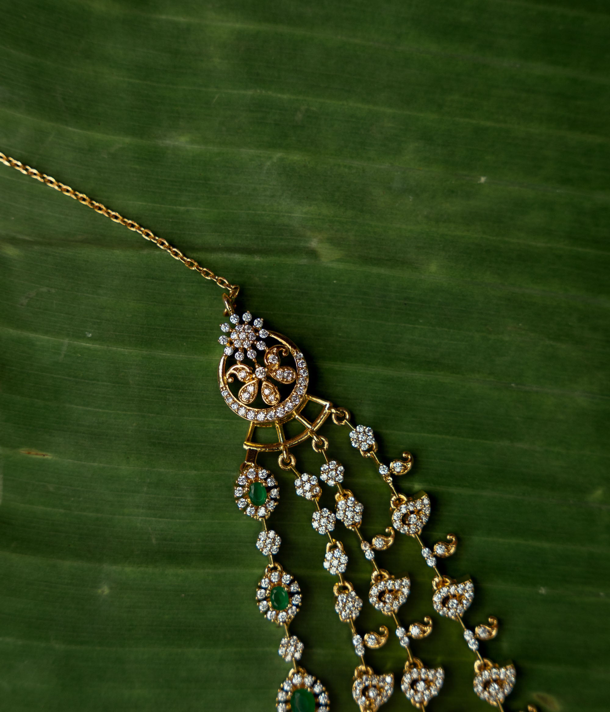 Green Swarovski pearl elven necklace