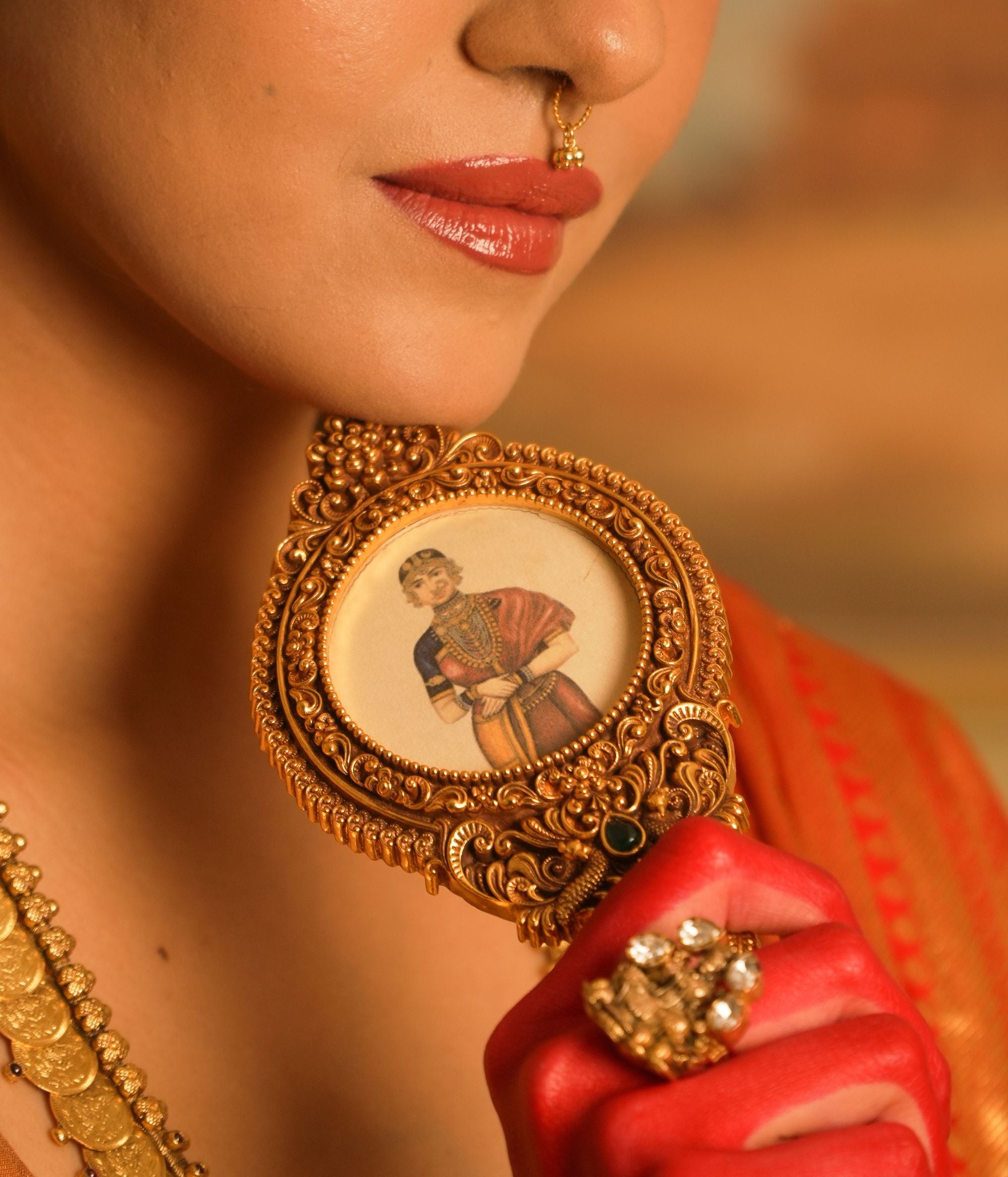 Handcrafted-silver-jewellery-frame-Chennai.jpg