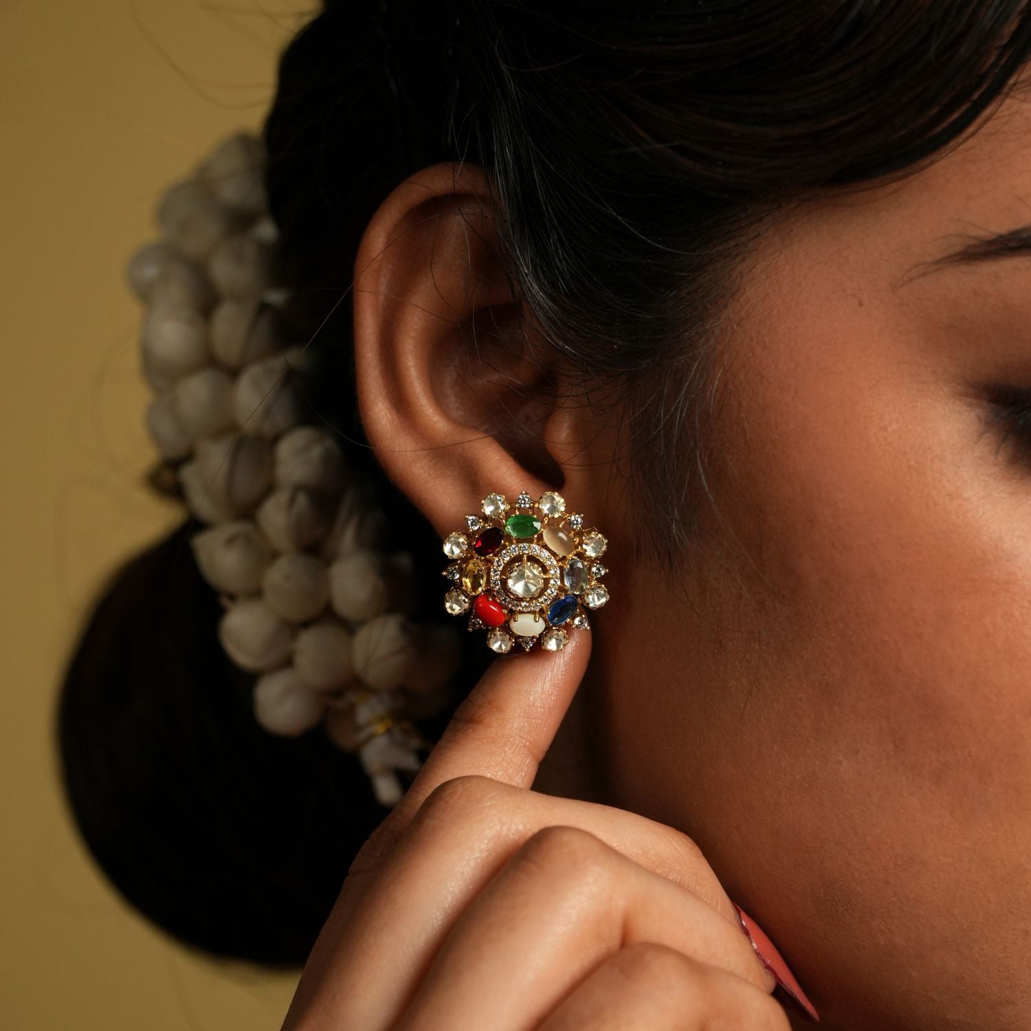 Cakshaya Ear stud