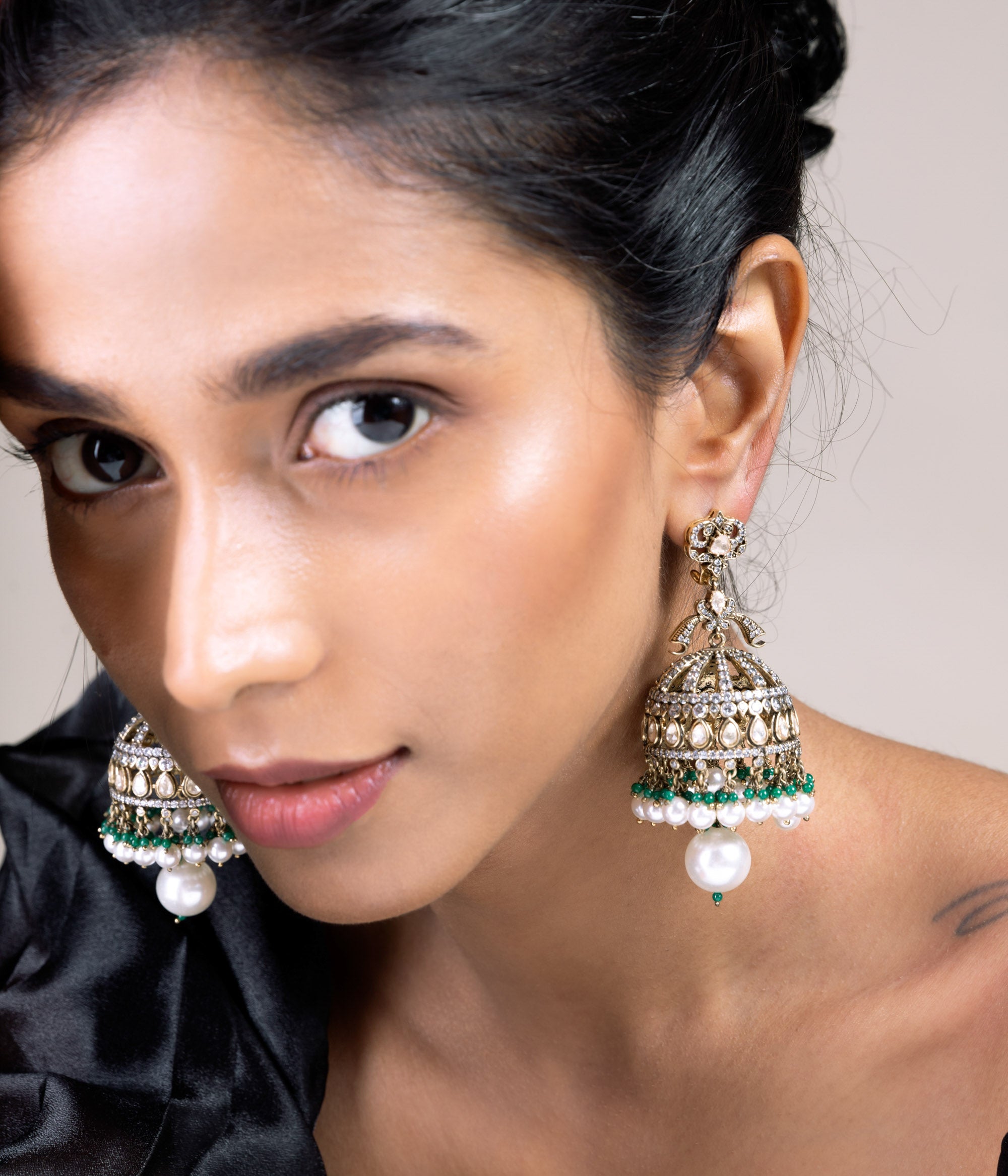 Aoura Victorian Jhumki with Pearl