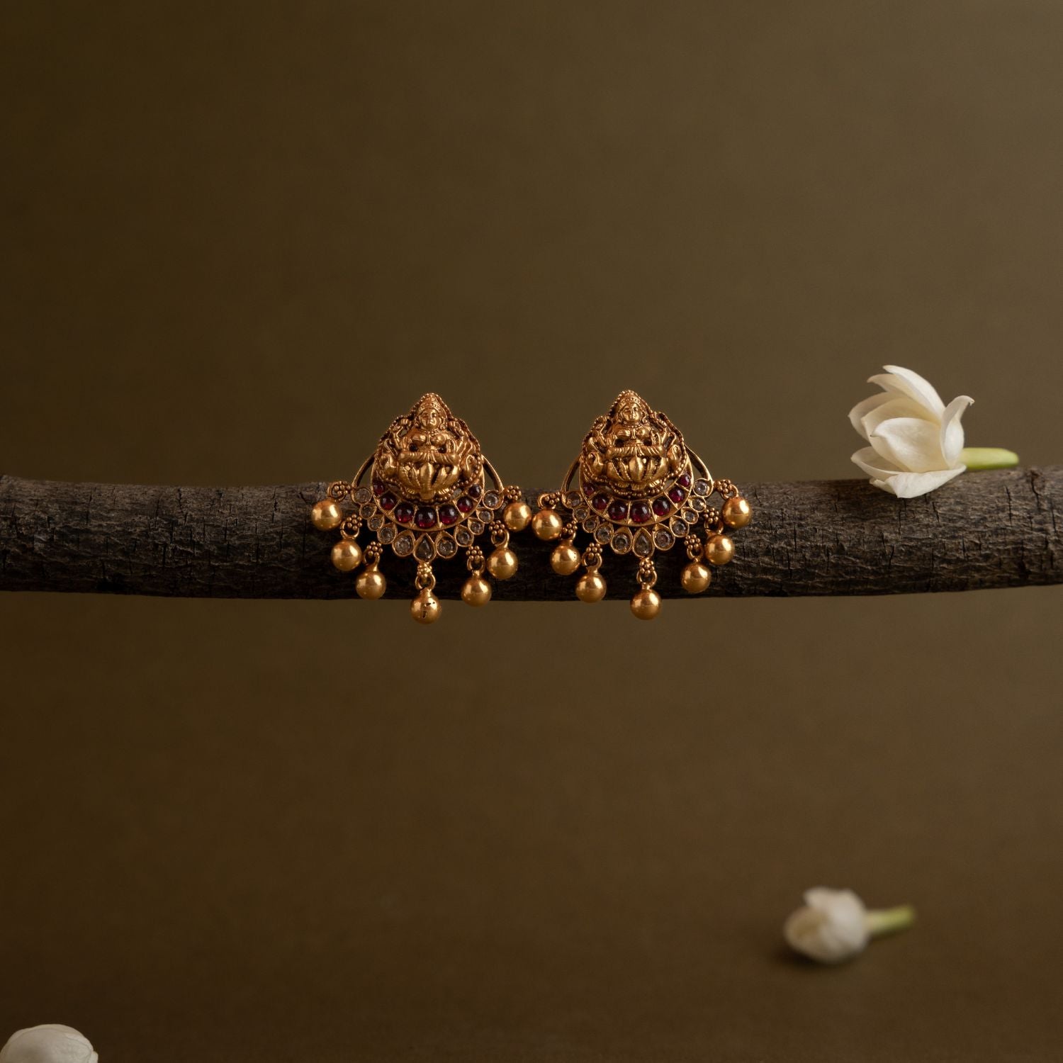 Traditional-silver-jewellery-earrings-Chennai.jpg