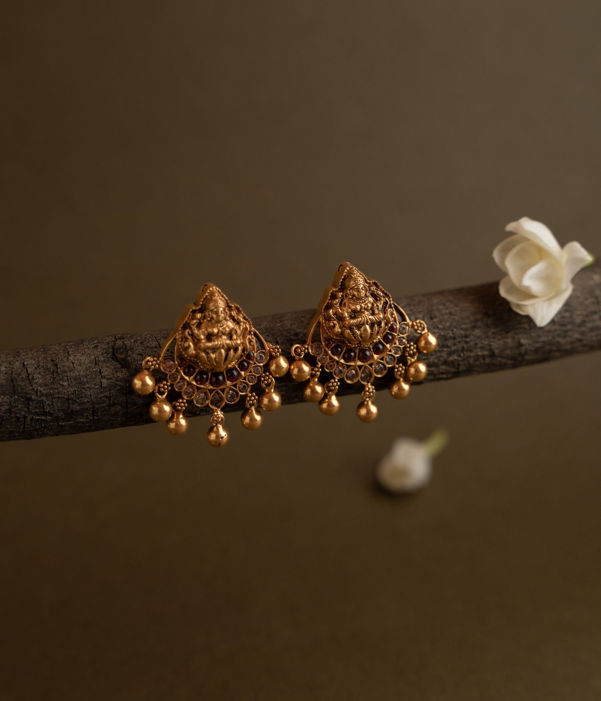 Handcrafted-silver-jewellery-earrings-Chennai.jpg