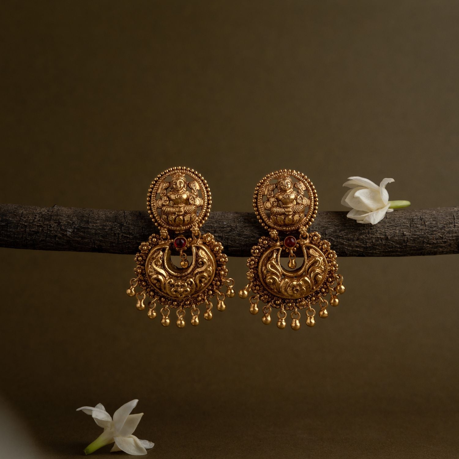 Traditional-silver-jewellery-earrings-Chennai.jpg