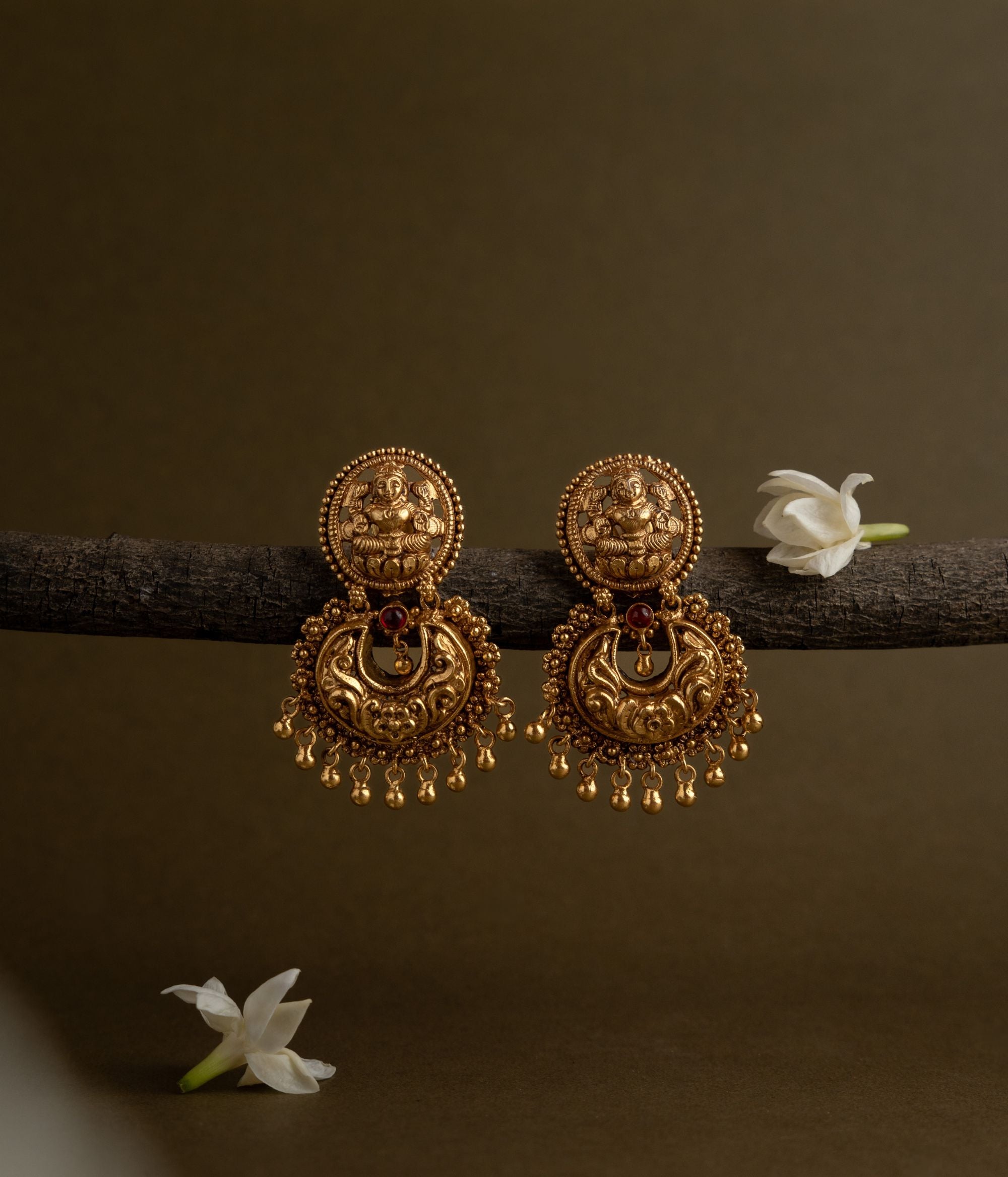 Luxury-silver-jewellery-earrings-Chennai.jpg