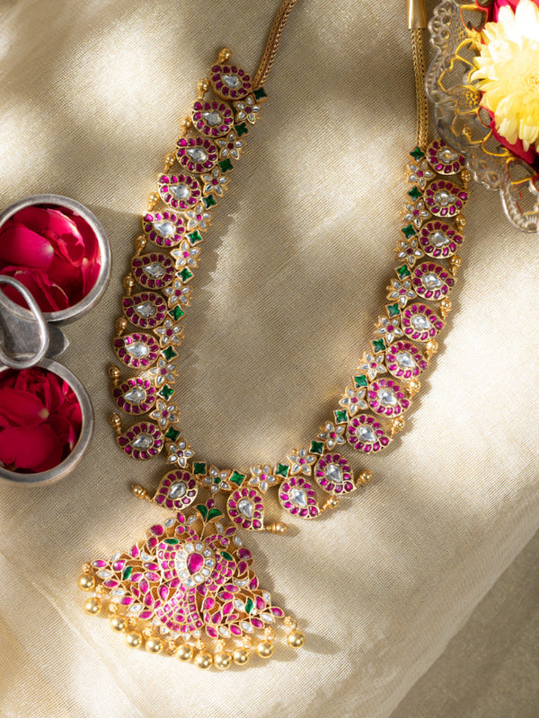 ARA Necklace