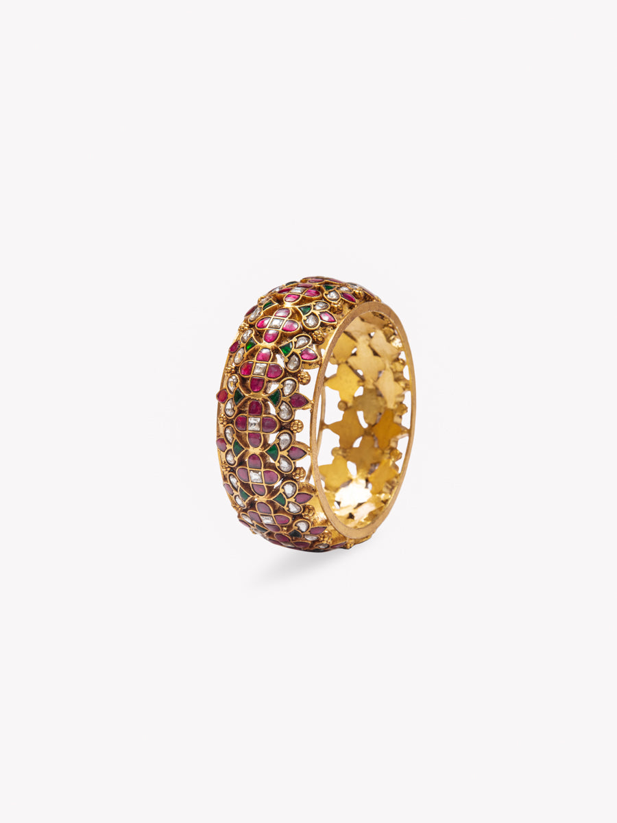Kashki Red And Green Kundan Kada