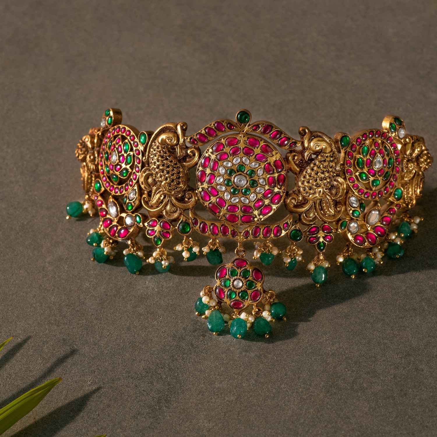 Siyum Kundan Choker
